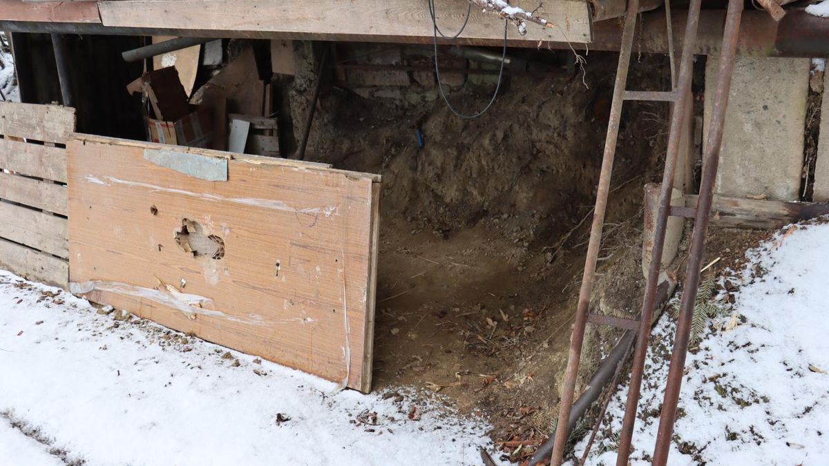 Dvojice na Náchodsku unesla muže. Informace z něj chtěli získat použitím kyseliny